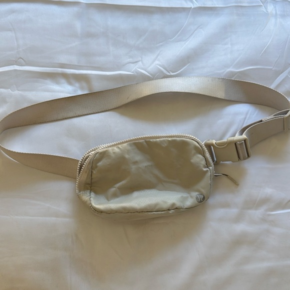 lululemon athletica Handbags - Lululemon cream Fanny pack